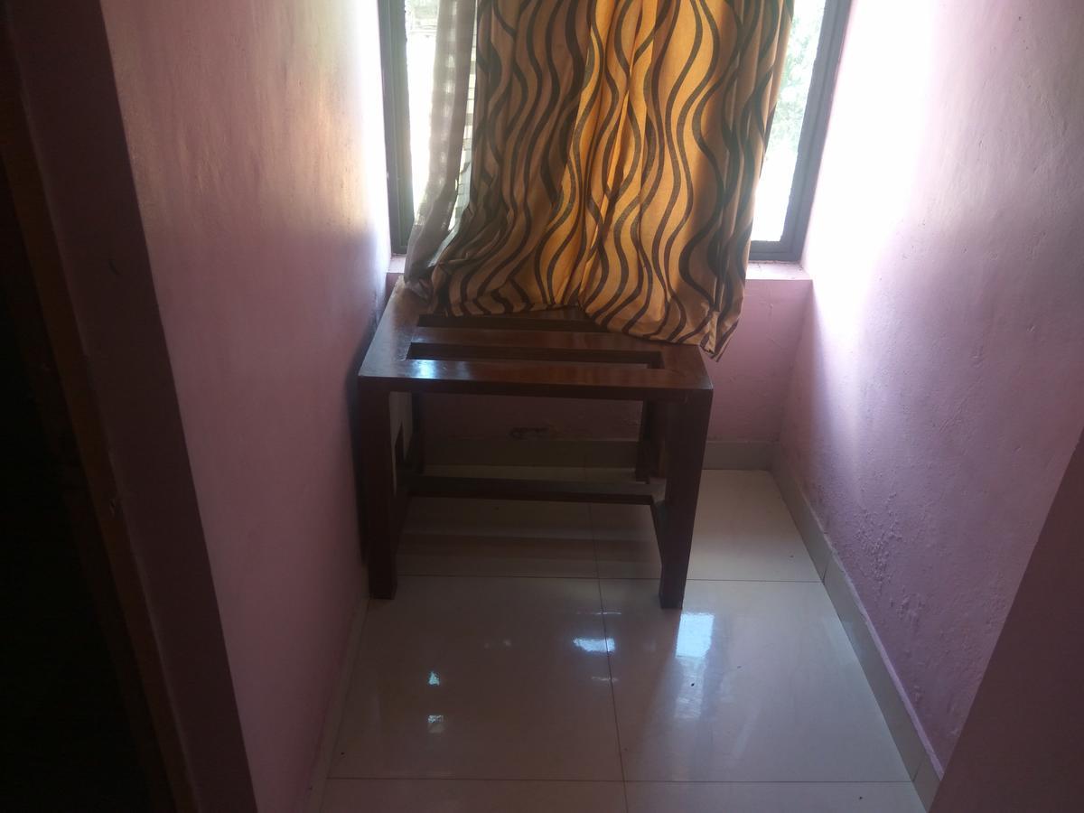 Hotel Malika Residency Ettumanoor Buitenkant foto