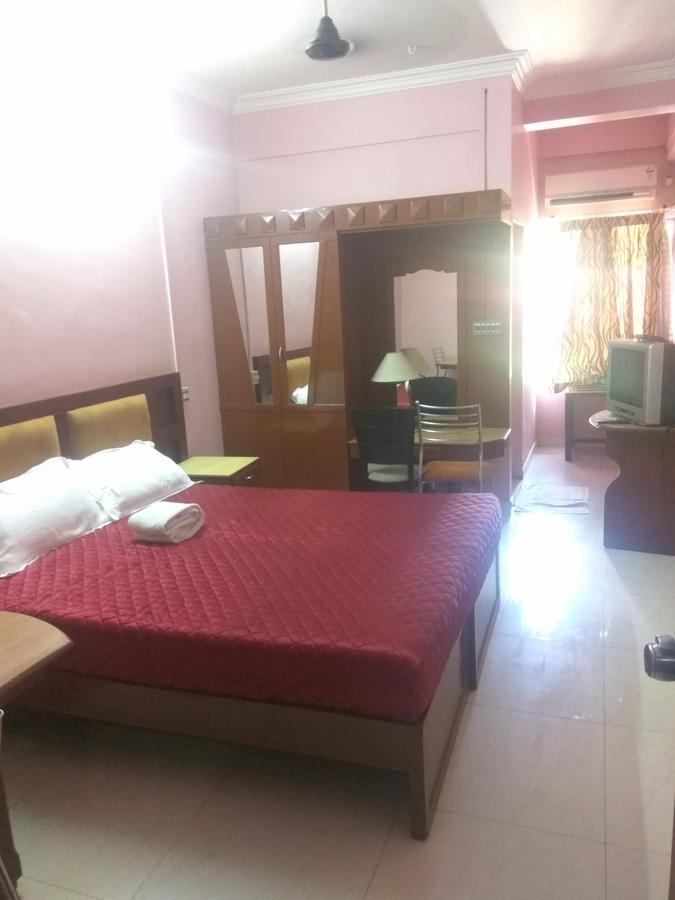 Hotel Malika Residency Ettumanoor Buitenkant foto