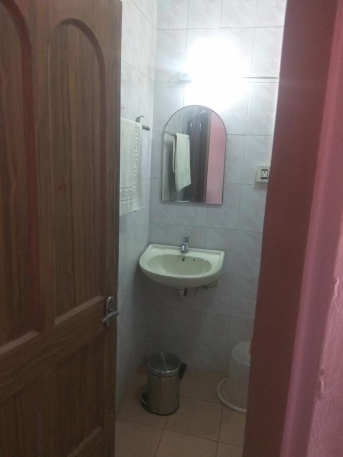Hotel Malika Residency Ettumanoor Buitenkant foto