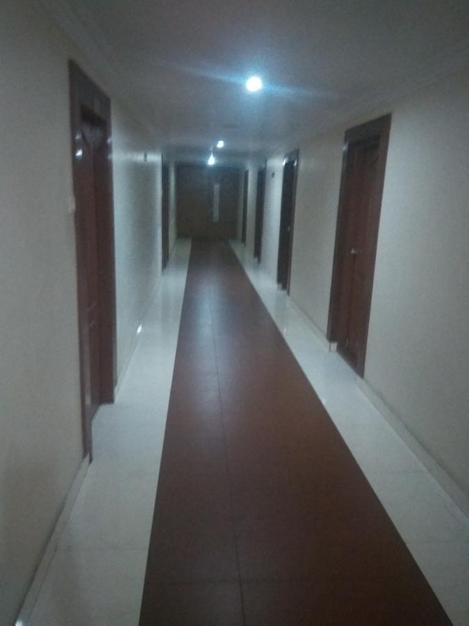 Hotel Malika Residency Ettumanoor Buitenkant foto
