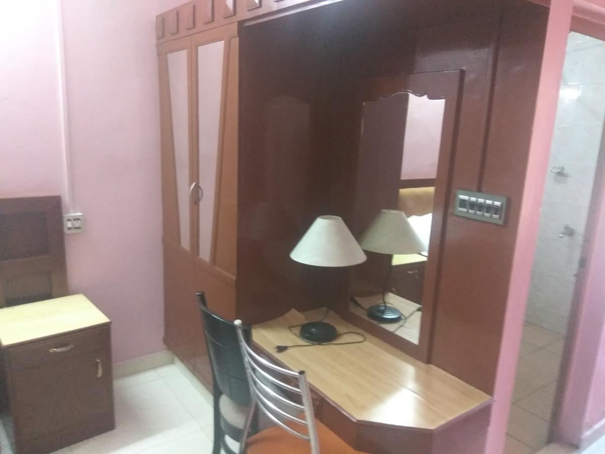 Hotel Malika Residency Ettumanoor Buitenkant foto